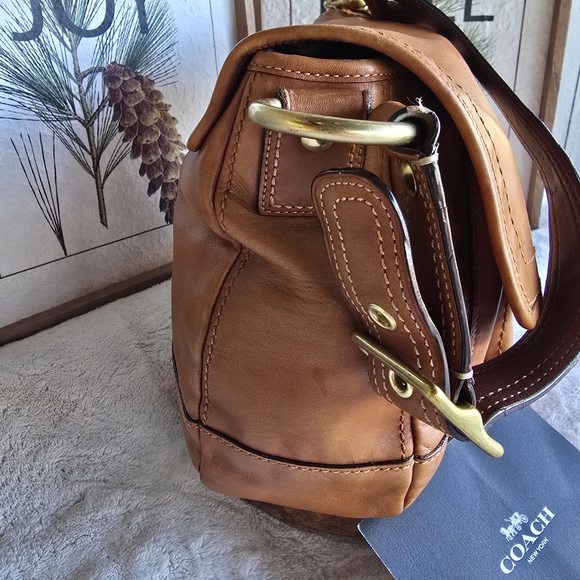 Vintage Coach Legacy Ali 65th Aniversary - Picture 3 of 11